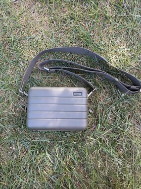 Away Men's Olive Green Hardshell Crossbody Toiletry Bag